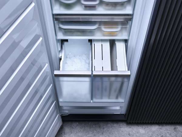 Miele FNS 7794 D L  Einbau-Gefrierschrank mit ActiveDoor, IceMaker, NoFrost und acht Gefrierschubladen für max. Komfort.